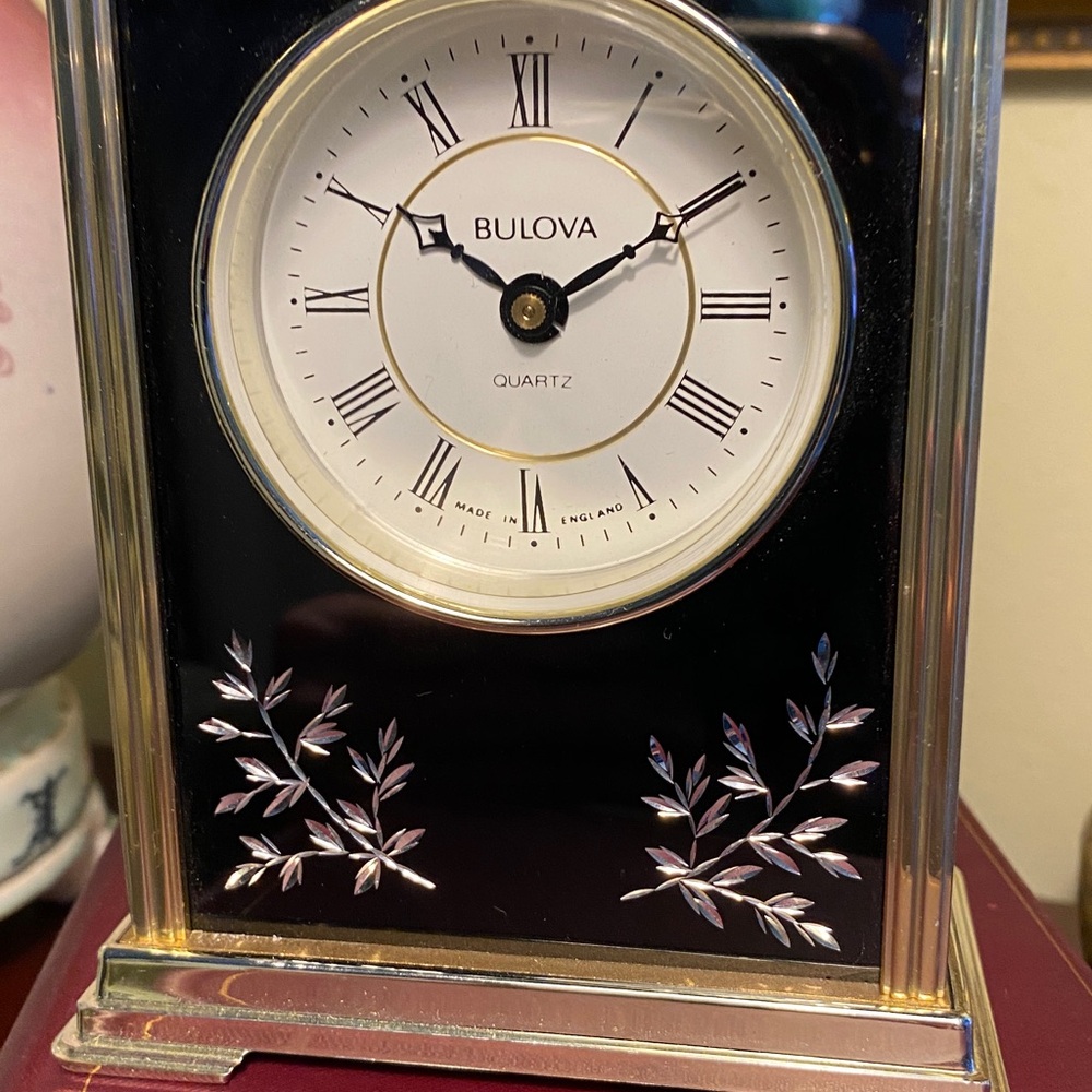 Vintage Bulova Silver and Black Carriage Desk Mantel Clock West Germany 7" - Picture 3 of 7
